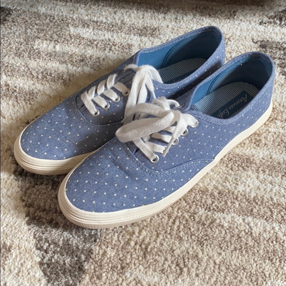 American Eagle lace up sneakers with polka dots